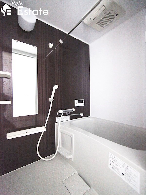 バス・シャワールーム　バスルーム