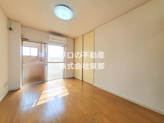 居室・リビング　最上階、南向き陽当たり良好です♪