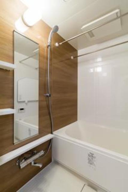 バス・シャワールーム　※写真は同タイプ住戸です。