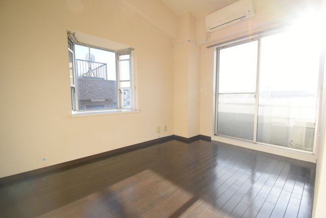 居室・リビング　同仕様写真