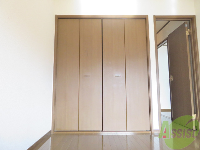 収納　収納はこちらのクローゼットになりますねー。