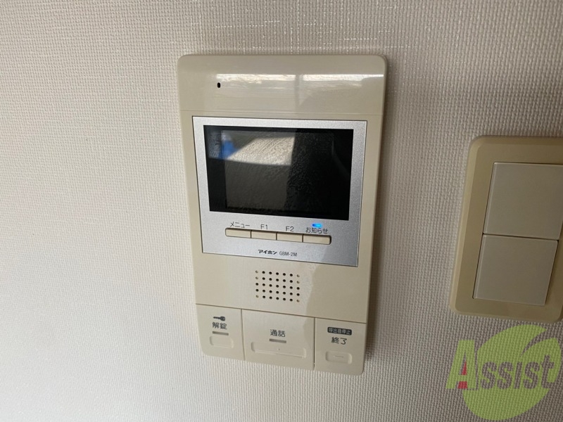 セキュリティ　ＴＶモニター付インターホンです。来客者の顔が見えるので安心！