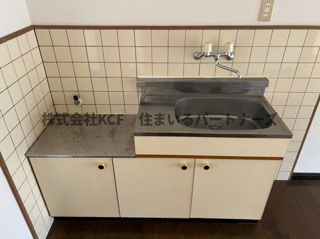 キッチン　コンパクトなキッチンで掃除もラクラク