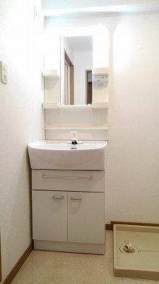 洗面設備　忙しい朝には欠かせない洗面所です