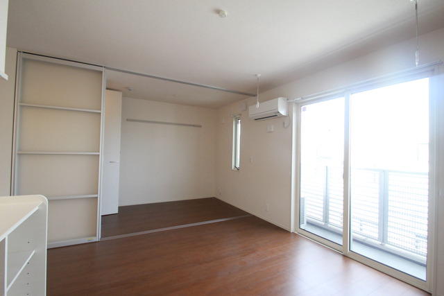 その他部屋・スペース　仕切り有り、居室３帖