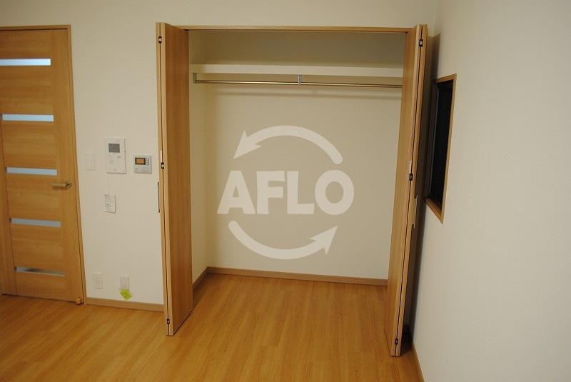 収納　プルミエール南本町　クローゼット