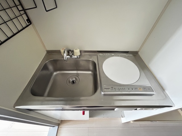 キッチン　別部屋参考写真です