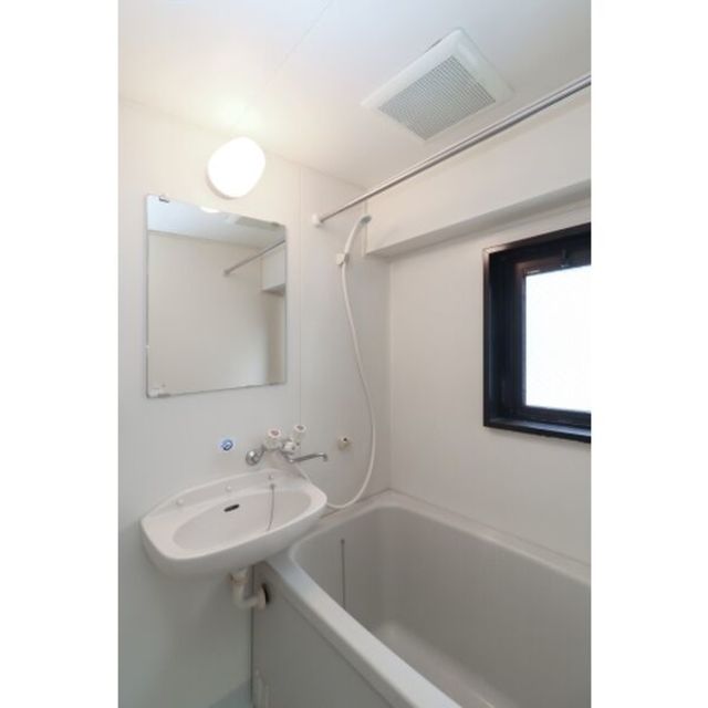 バス・シャワールーム　【浴室】同間取り別号室のお部屋です。※現状優先