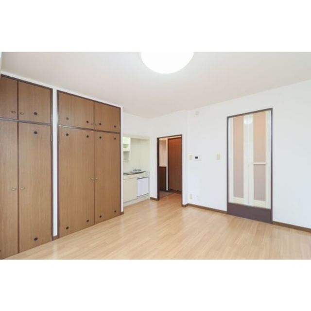 居室・リビング　【居間・リビング】同間取り別号室のお部屋です。※現状優先