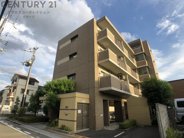 建物外観　オートロック・防犯カメラ付きで安心です！