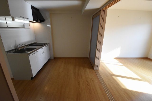 居室・リビング　角部屋住戸で過ごしやすく、おすすめです。