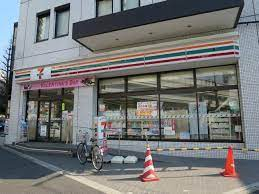 コンビニ　セブンイレブン 南青山5丁目店（コンビニ）まで409m