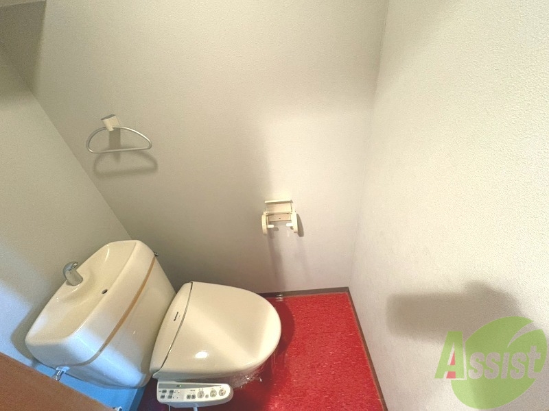 トイレ　トイレにウォシュレットが付いてるのは嬉しいですね。