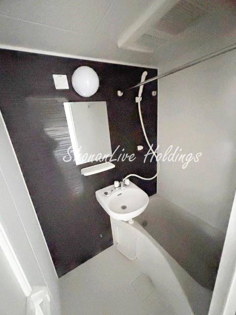 バス・シャワールーム　浴室乾燥機付き♪