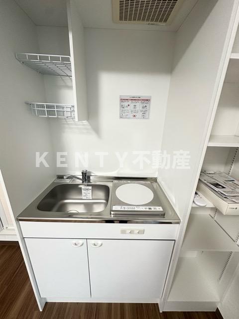 キッチン　コンパクトなキッチンで掃除もラクラク