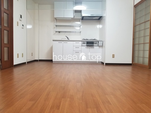 居室・リビング　広々としたリビング