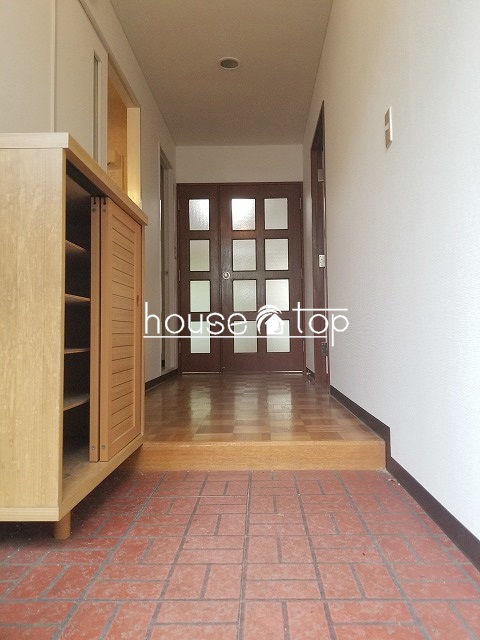 玄関　シューズボックス完備