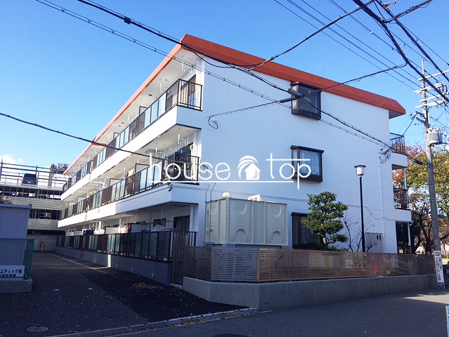 建物外観　小松小学校・学文中学校区