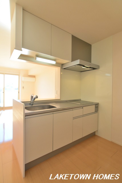 キッチン　２口ＩＨクッキングヒーターのシステムキッチンです。