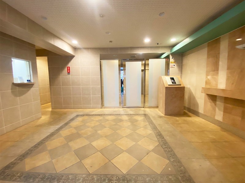 エントランス　エントランスオートロック