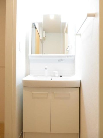 洗面設備　広い洗面スペース