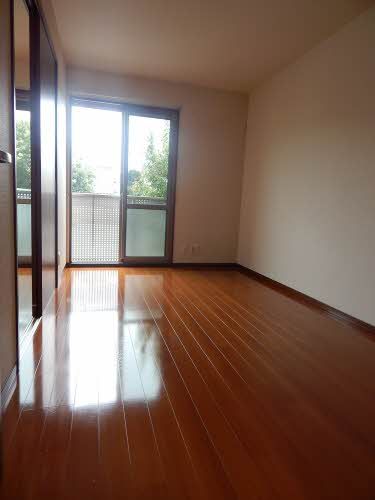 バルコニー　洋室