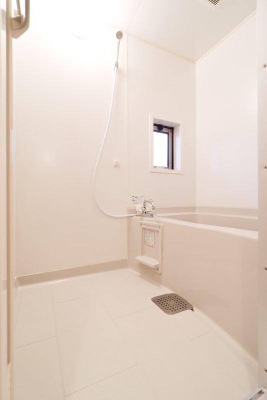 バス・シャワールーム　図面と現状に相違がある場合には現状を優先