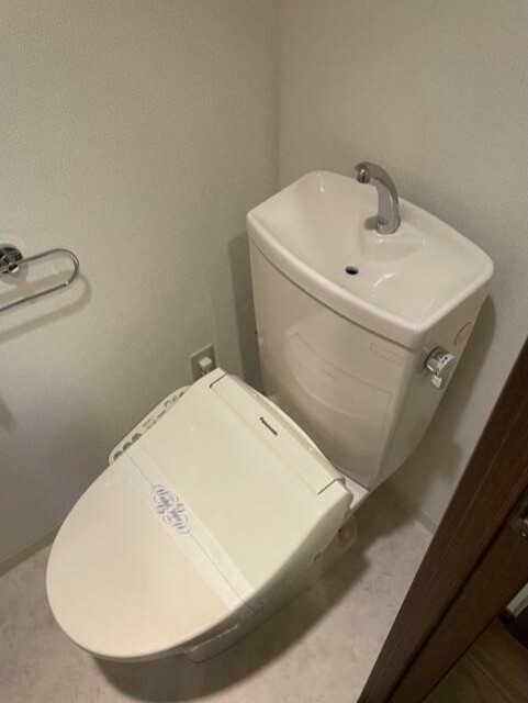 トイレ　シャワートイレ