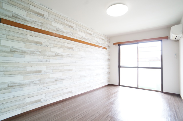 居室・リビング　南向きで日当たり良好なお部屋！暖かな日差しが入ります♪