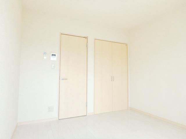 その他部屋・スペース　★洋室６帖★