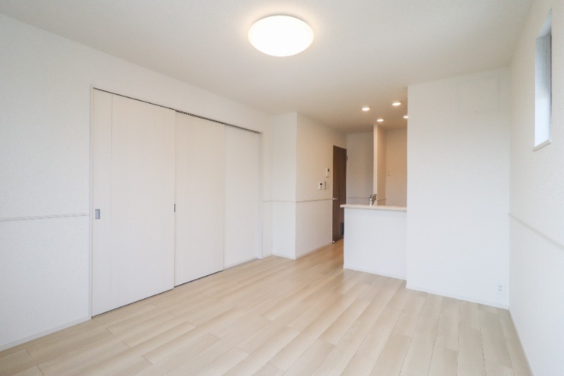 居室・リビング　図面と現状に相違がある場合には現状を優先
