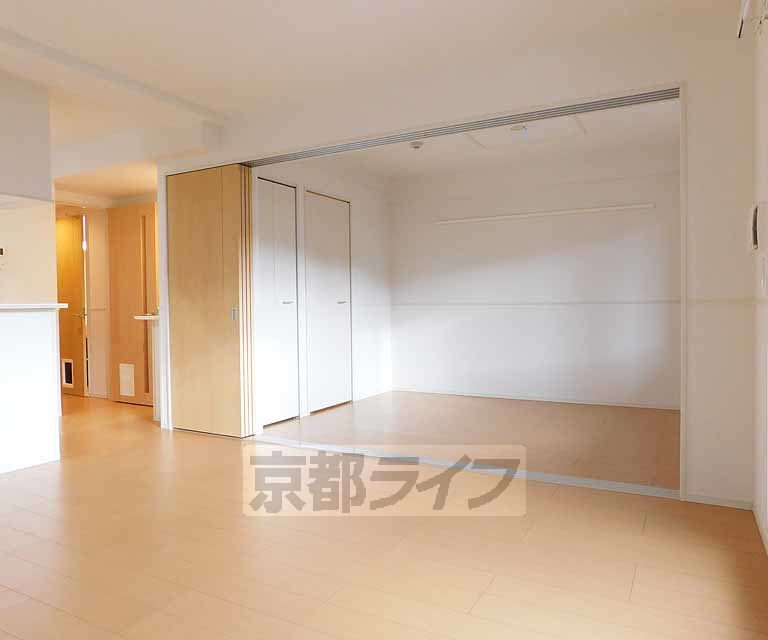 居室・リビング　広いお部屋です