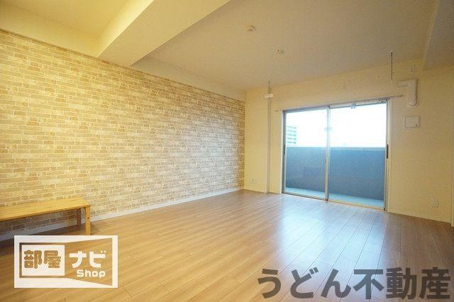居室・リビング　うどん県のお部屋探しはうどん不動産へ うどんちゃんとLINE