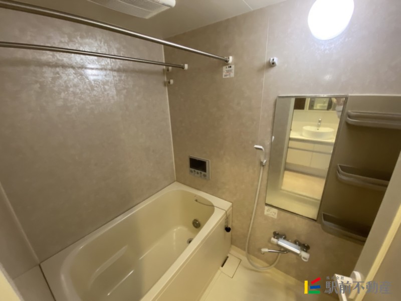 バス・シャワールーム　※別部屋の参考写真