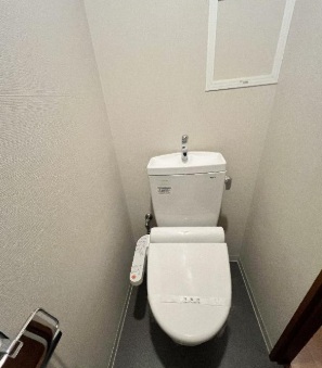 トイレ　※同施工会社のイメージ写真※