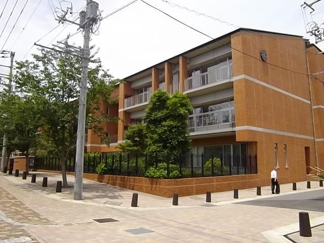 小学校　私立昭和学院小学校（小学校）まで1048m