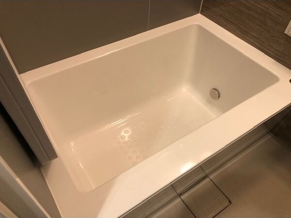 バス・シャワールーム　※写真は同じマンションの違う部屋のものになります。