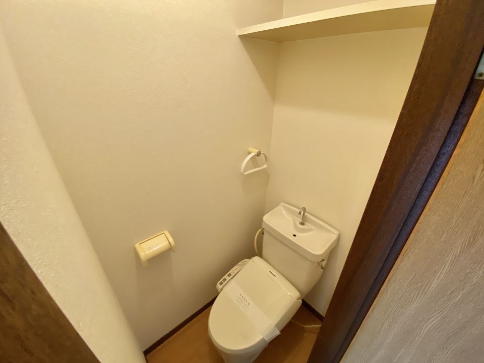 トイレ　勿論温水洗浄便座☆