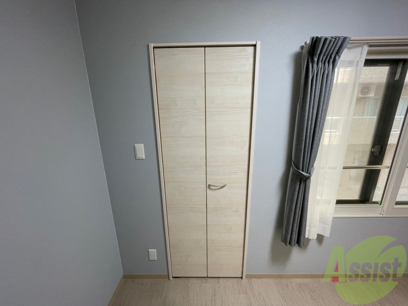 収納　寝室の収納です。部屋がすっきり片付きます。