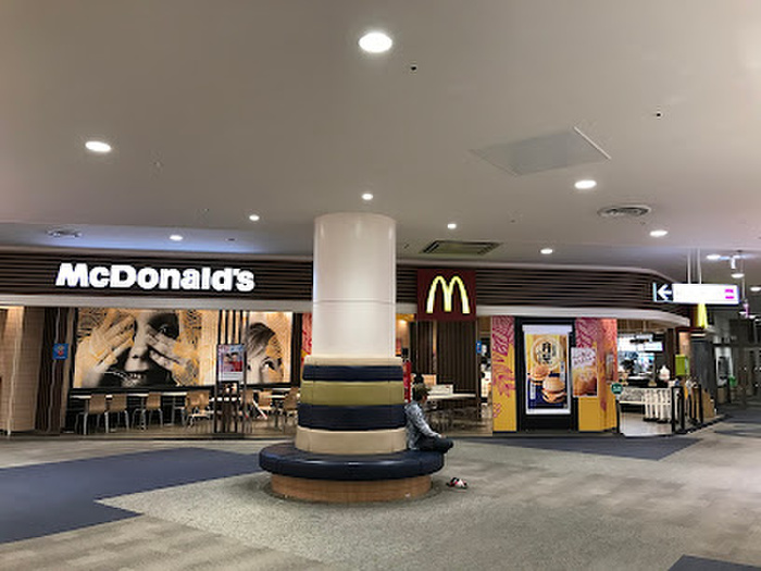 飲食店　マクドナルド イオンモール大阪ドームシティ店（飲食店）まで248m