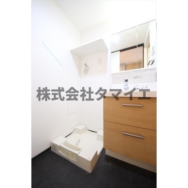 洗面設備　脱衣スペースもあります