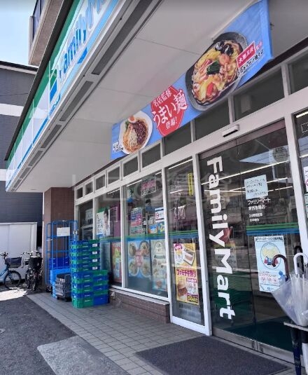 コンビニ　ファミリーマート東古市場店（コンビニ）まで754m