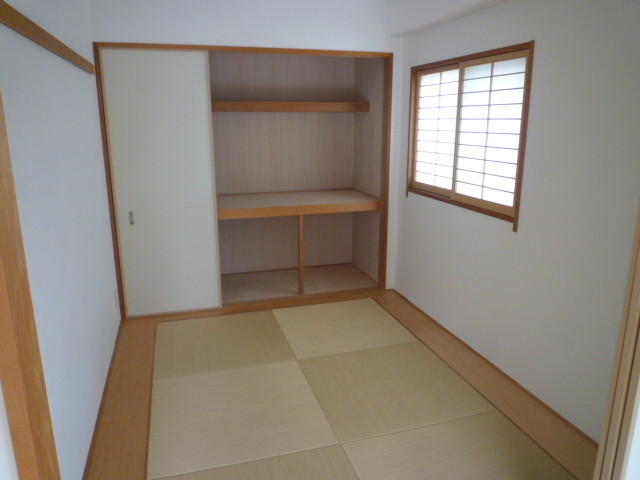 その他部屋・スペース　琉球畳でオシャレです。