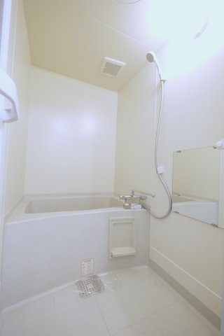 バス・シャワールーム　※写真は別の部屋のものです。