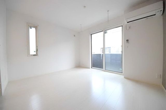 その他部屋・スペース　☆角部屋なので窓が多いです☆