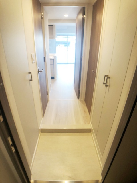 玄関　別部屋同仕様タイプ