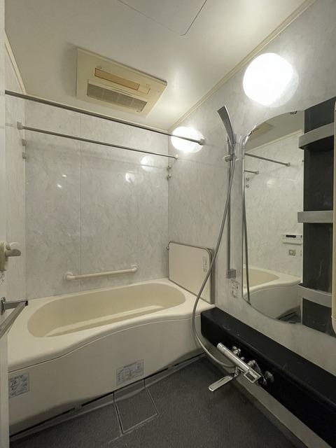 バス・シャワールーム　別部屋参考写真