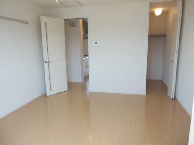 その他部屋・スペース　★明るい洋室は気分も上がりますね★