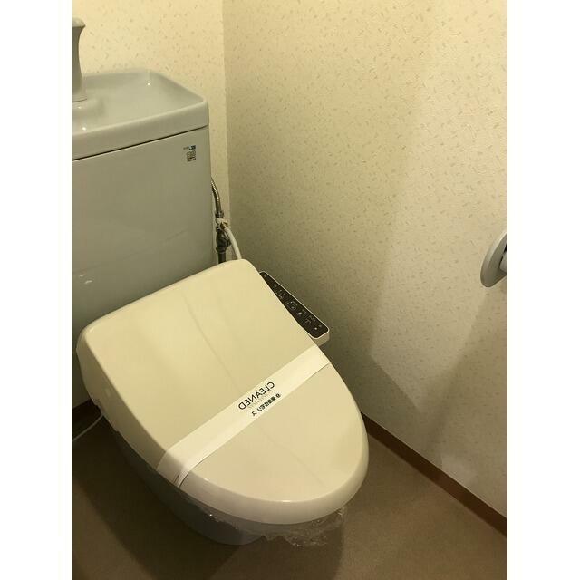 トイレ　反転タイプ・別部屋画像