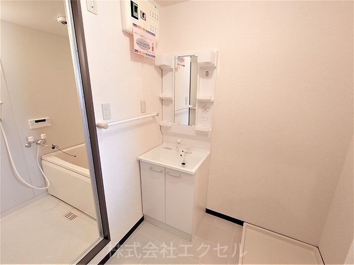 洗面設備　独立洗面台です。